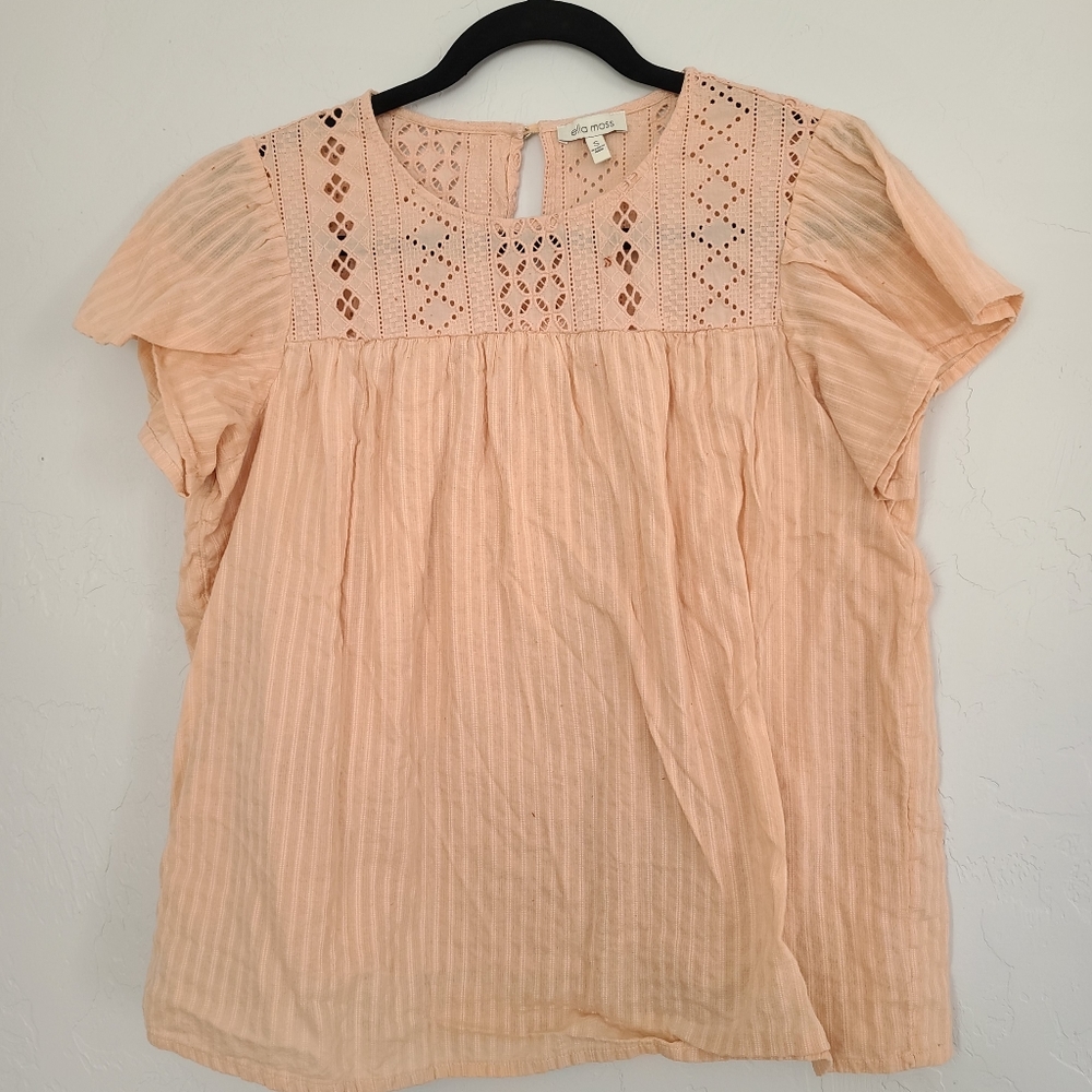 Cute linen top